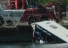 Teška nesreća: Vozač autobusa na obuci udario u parkirani automobil i sletio u rijeku - featured image