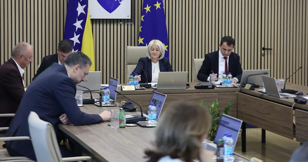 BURNO U SARAJEVU: Sjednica Vijeća ministara Bosne i Hercegovine, na dnevnom redu… - featured image