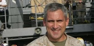 TRUMPOV ČOVJEK STIŽE: Umirovljeni general preuzima funkciju u BiH TRUMPOV ČOVJEK STIŽE: Umirovljeni general preuzima funkciju u BiH - featured image