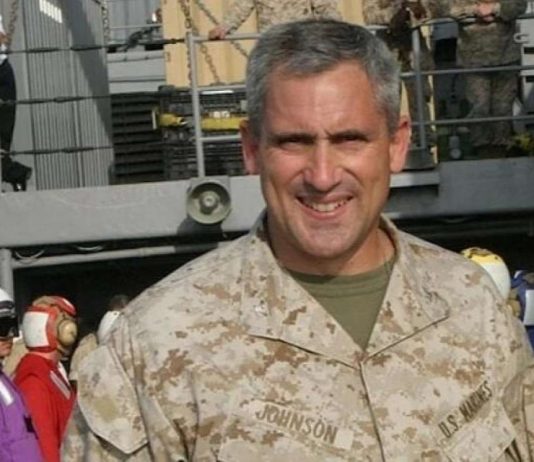 TRUMPOV ČOVJEK STIŽE: Umirovljeni general preuzima funkciju u BiH TRUMPOV ČOVJEK STIŽE: Umirovljeni general preuzima funkciju u BiH - featured image