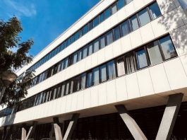 STRAVIČNO NASILJE U BiH: Pijan muškarac nožem napao vanbračnu suprugu, slijedi odluka o pritvoru STRAVIČNO NASILJE U BiH: Pijan muškarac nožem napao vanbračnu suprugu, slijedi odluka o pritvoru - featured image