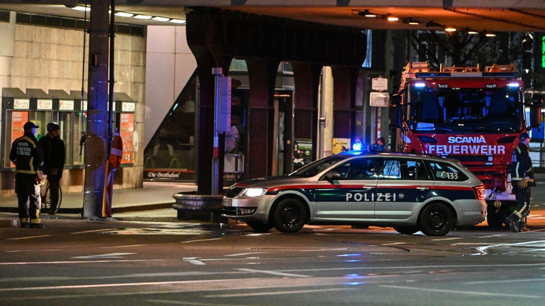 STRAVIČNE SCENE U AUSTRIJI: Na parkingu brutalno pretučen državljanin BiH - featured image STRAVIČNE SCENE U AUSTRIJI: Na parkingu brutalno pretučen državljanin BiH - featured image