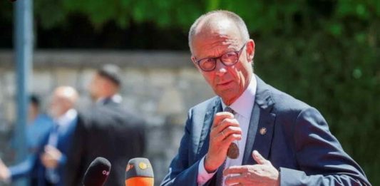 NJEMAČKI KANCELAR PRESJEKAO: “Srbija neka se odluči!” (VIDEO)