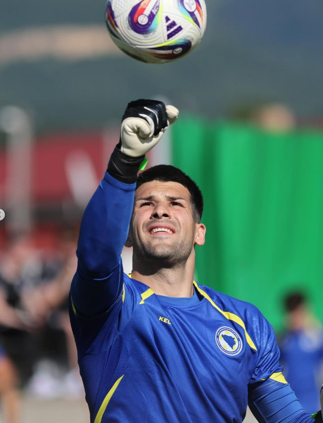 DA TI SRCE PUKNE: Osman Hadžikić poslao emotivnu poruku uoči Mundijala - featured image DA TI SRCE PUKNE: Osman Hadžikić poslao emotivnu poruku uoči Mundijala - featured image