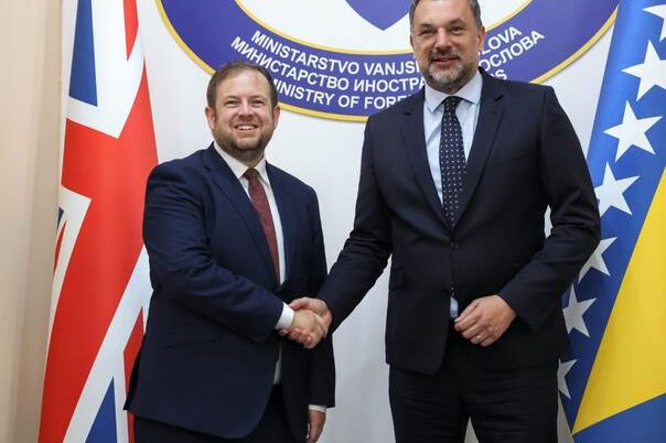 VELIKA PODRŠKA IZ LONDONA: Britanci poslali jasnu poruku Bosni i Hercegovini! - featured image VELIKA PODRŠKA IZ LONDONA: Britanci poslali jasnu poruku Bosni i Hercegovini! - featured image