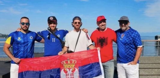 Oglasili se navijači koji su donijeli zastavu Srbije na meč BiH: Mi smo dokaz da se može - featured image