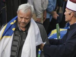 EMIR HADŽIHAFIZBEGOVIĆ POSLAO SNAŽNU PORUKU POVODOM 11. JULA: “U pamet, Bošnjaci” - featured image