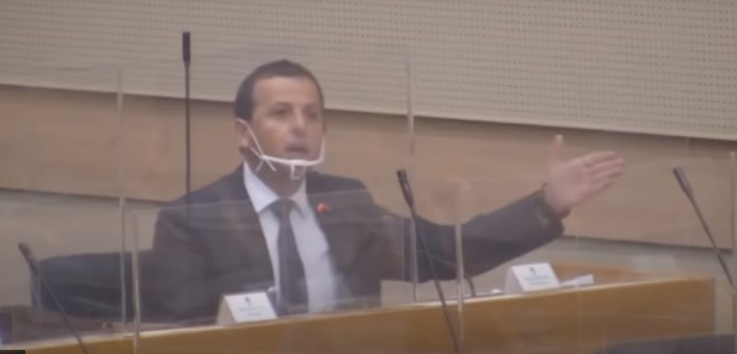 ŽESTOK OKRŠAJ U NSRS: “Ti si svjedočio protiv Srba!”, “Ja sam srpski heroj, idi izdajniče!” - featured image ŽESTOK OKRŠAJ U NSRS: “Ti si svjedočio protiv Srba!”, “Ja sam srpski heroj, idi izdajniče!” - featured image