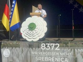 KOMŠIĆ IZ NJEMAČKE POSLAO SNAŽNU PORUKU: “Oni koji negiraju genocid rade to na vlastitu štetu” - featured image