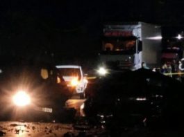 Teška nesreća u BiH: Dvojica mladića izgubila život, još trojica povrijeđena Teška nesreća u BiH: Dvojica mladića izgubila život, još trojica povrijeđena - featured image