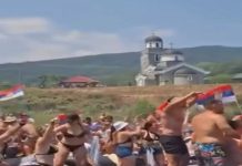 “NE VOLIM TE ALIJA” ODJEKIVALO DRINOM: Zastrašujuće nacionalističko orgijanje na regati u Bajinoj Bašti (VIDEO) “NE VOLIM TE ALIJA” ODJEKIVALO DRINOM: Zastrašujuće nacionalističko orgijanje na regati u Bajinoj Bašti (VIDEO) - featured image