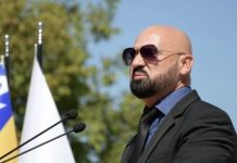 Burna reakcija Rame Isaka nakon skandala u Hercegovini: “Prestanite glumiti ugroženost…” Burna reakcija Rame Isaka nakon skandala u Hercegovini: “Prestanite glumiti ugroženost…” - featured image