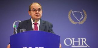 Schmidt otkrio zašto nije smijenio Dodika i odgovorio na optužbe o HDZ-u Schmidt otkrio zašto nije smijenio Dodika i odgovorio na optužbe o HDZ-u - featured image