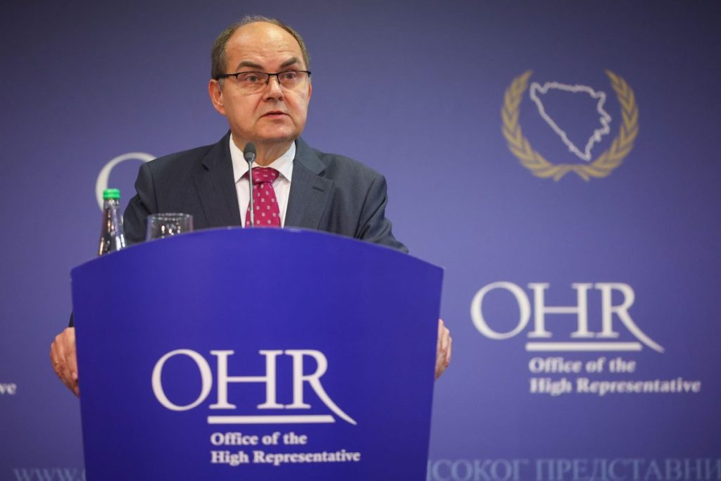 Schmidt otkrio zašto nije smijenio Dodika i odgovorio na optužbe o HDZ-u - featured image Schmidt otkrio zašto nije smijenio Dodika i odgovorio na optužbe o HDZ-u - featured image
