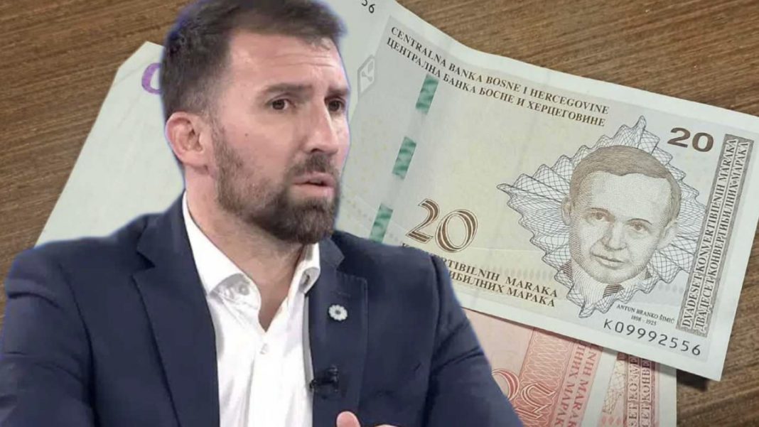 ŠTA ČEKA PENZIONERE U SEPTEMBRU?: Ministar Delić objasnio kako će biti obračunato konačno povećanje - featured image ŠTA ČEKA PENZIONERE U SEPTEMBRU?: Ministar Delić objasnio kako će biti obračunato konačno povećanje - featured image