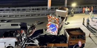 NOVI DETALJI TEŠKE NESREĆE KOD STUTTGARTA: Pet državljana BiH završilo u bolnici NOVI DETALJI TEŠKE NESREĆE KOD STUTTGARTA: Pet državljana BiH završilo u bolnici - featured image