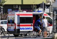 Užasna tragedija: Djevojka pala sa šestog sprata, u stanu bila s dečkom (22) Užasna tragedija: Djevojka pala sa šestog sprata, u stanu bila s dečkom (22) - featured image
