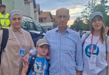 Ramiz Salkić sa najmilijima na Maršu mira: Dok god koračamo ovom stazom, istina će živjeti Ramiz Salkić sa najmilijima na Maršu mira: Dok god koračamo ovom stazom, istina će živjeti - featured image