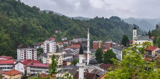 BURSAĆ PODIGAO BURU: Vrijeme je da se preispita status Srebrenice u RS - featured image