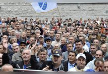 Stiglo posljednje upozorenje: Borci izlaze ispred zgrade Vlade FBiH, postavili rok - featured image