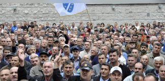 Stiglo posljednje upozorenje: Borci izlaze ispred zgrade Vlade FBiH, postavili rok Stiglo posljednje upozorenje: Borci izlaze ispred zgrade Vlade FBiH, postavili rok - featured image