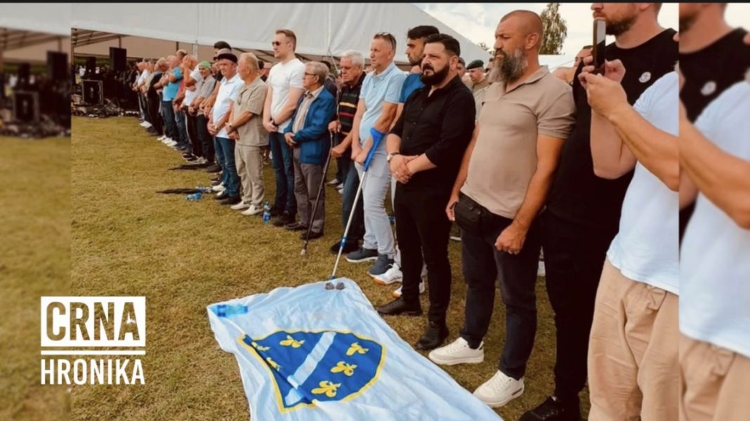 MUP RS mu pisao kaznu zbog zastave sa Ljiljanima na dženazi - featured image MUP RS mu pisao kaznu zbog zastave sa Ljiljanima na dženazi - featured image