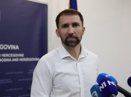 “VELIKO” POVEĆANJE KOJE TO NIJE: Evo koliko tačno raste najniža penzija u FBiH - featured image