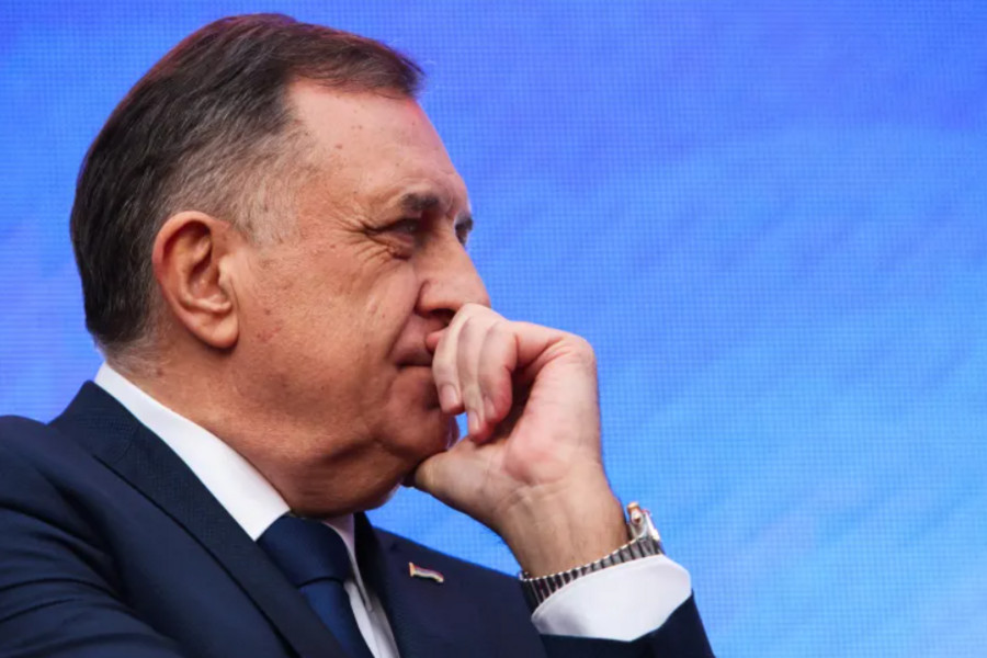 PORUKA IZ RMANJA: Dodik pozvao Srbe u FBiH da ne prodaju svoju imovinu - featured image PORUKA IZ RMANJA: Dodik pozvao Srbe u FBiH da ne prodaju svoju imovinu - featured image