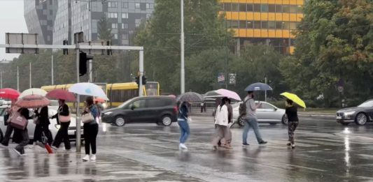 Meteorolozi objavili kad i u kojim dijelovima BiH se očekuju pljuskovi Meteorolozi objavili kad i u kojim dijelovima BiH se očekuju pljuskovi - featured image
