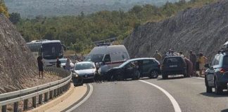 Teška saobraćajna nesreća na putu Stolac – Neum: Sudarilo se više vozila, ima povrijeđenih Teška saobraćajna nesreća na putu Stolac – Neum: Sudarilo se više vozila, ima povrijeđenih - featured image