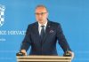 ZAGREB NE ODUSTAJE OD PLANOVA: “Hrvatska izborna jedinica nije nikakva hereza”, Grlić Radman otvoreno najavio pritiske na SAD i EU ZAGREB NE ODUSTAJE OD PLANOVA: “Hrvatska izborna jedinica nije nikakva hereza”, Grlić Radman otvoreno najavio pritiske na SAD i EU - featured image