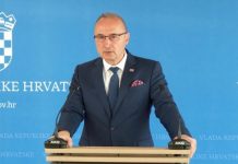 ZAGREB NE ODUSTAJE OD PLANOVA: “Hrvatska izborna jedinica nije nikakva hereza”, Grlić Radman otvoreno najavio pritiske na SAD i EU ZAGREB NE ODUSTAJE OD PLANOVA: “Hrvatska izborna jedinica nije nikakva hereza”, Grlić Radman otvoreno najavio pritiske na SAD i EU - featured image