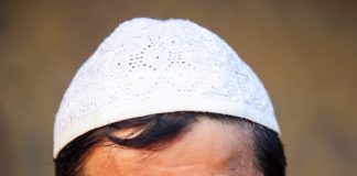 Životna priča iz Bangladeša: Muškarac koji je svakog dana plakao nakon namaza Životna priča iz Bangladeša: Muškarac koji je svakog dana plakao nakon namaza - featured image