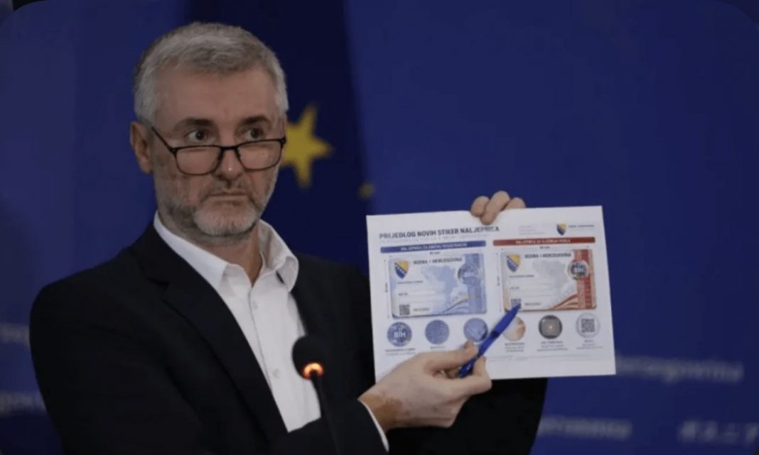 Nova pravila za vozače u BiH, mijenjaju se registracija i uvoz auta - featured image Nova pravila za vozače u BiH, mijenjaju se registracija i uvoz auta - featured image