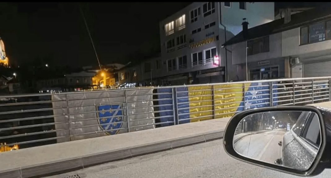 Brza reakcija: Ljiljani vraćeni na most u Kiseljaku, postavljena i državna zastava BiH - featured image