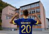 Škola u Srebrenici dres reprezentacije BiH proglasila “uvredljivim” Škola u Srebrenici dres reprezentacije BiH proglasila “uvredljivim” - featured image