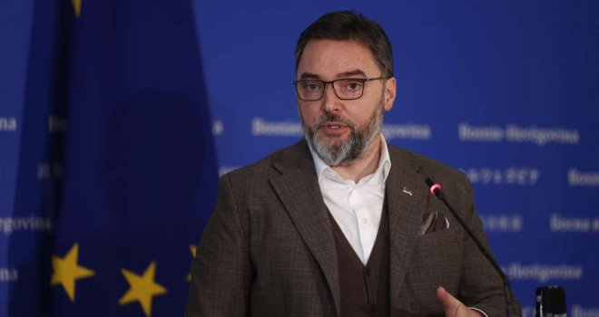 Košarac: 'Vijeće ministara i Vlada FBiH će biti formirani kada Dodik odluči' - featured image Košarac: 'Vijeće ministara i Vlada FBiH će biti formirani kada Dodik odluči' - featured image