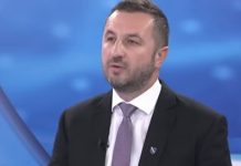 Efendić otvorio karte: Hoće li u vlast po svaku cijenu?! ‘Nije me još zvao Bakir Izetbegović…’ Efendić otvorio karte: Hoće li u vlast po svaku cijenu?! 'Nije me još zvao Bakir Izetbegović...' - featured image