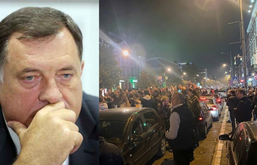 “MILE, LOPOVE!”: Banjalučani proslavili pobjedu studenata u Srbiji uz jasnu poruku Miloradu Dodiku (VIDEO) - featured image