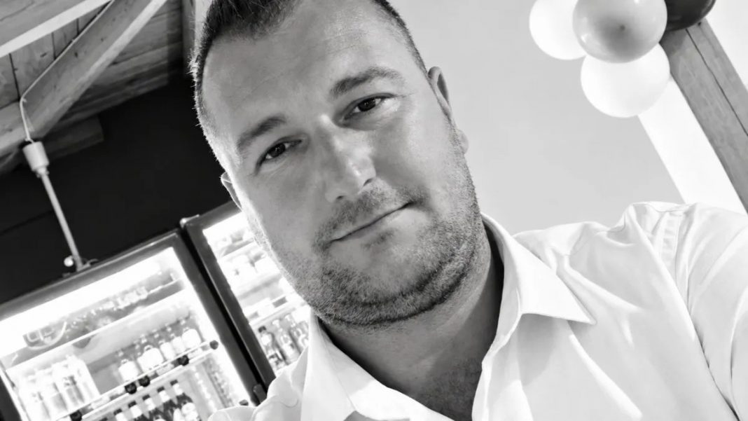 TRAGEDIJA U BIH: U saobraćajnoj nezgodi smrtno stradao Haris Muminović - featured image TRAGEDIJA U BIH: U saobraćajnoj nezgodi smrtno stradao Haris Muminović - featured image