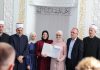 Amina ima samo 17 godina i već je hafiza Kur’ana, velika radost za porodicu i zajednicu – proučena hafiska dova Amina ima samo 17 godina i već je hafiza Kur’ana, velika radost za porodicu i zajednicu – proučena hafiska dova - featured image