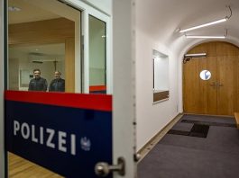 Austrija: Državljanka BiH, Hrvat i još jedan osumnjičeni od 2008. neosnovano primili gotovo 63.300 eura socijalne pomoći Austrija: Državljanka BiH, Hrvat i još jedan osumnjičeni od 2008. neosnovano primili gotovo 63.300 eura socijalne pomoći - featured image