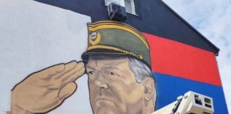 Mladićev mural osvanuo u još jednom bh. gradu Mladićev mural osvanuo u još jednom bh. gradu - featured image