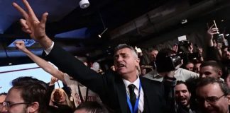 Ko je Ilija Srdanović, mogući premijer Srbije, kakav mu je odnos prema BiH, EU, NATO-u i gdje je ratovao ’90-ih Ko je Ilija Srdanović, mogući premijer Srbije, kakav mu je odnos prema BiH, EU, NATO-u i gdje je ratovao ’90-ih - featured image