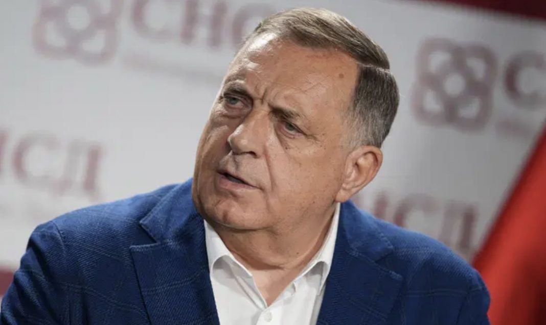 DODIK BJESNI ZBOG IZVJEŠTAJA OHR-a: Ponovo zatražio da se ponište odluke Schmidta i Inzka - featured image DODIK BJESNI ZBOG IZVJEŠTAJA OHR-a: Ponovo zatražio da se ponište odluke Schmidta i Inzka - featured image