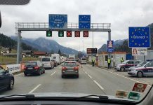 UDAR PO DŽEPU ZA NEODGOVORNE VOZAČE: Zbog ovog prekršaja u Austriji vas mogu kazniti sa 10.000 eura! UDAR PO DŽEPU ZA NEODGOVORNE VOZAČE: Zbog ovog prekršaja u Austriji vas mogu kazniti sa 10.000 eura! - featured image
