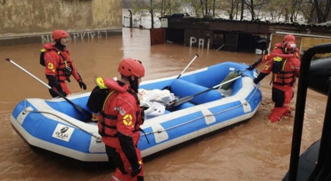 Upaljen alarm: U ovom dijelu BiH prijeti jako nevrijeme, očekuje se i do 120 litara kiše - featured image Upaljen alarm: U ovom dijelu BiH prijeti jako nevrijeme, očekuje se i do 120 litara kiše - featured image