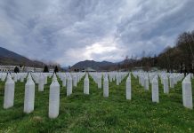 Puštali pjesmu o ponavljanju genocida na dan Srebrenice: Tužilaštvo BiH donjelo skandaloznu odluku Puštali pjesmu o ponavljanju genocida na dan Srebrenice: Tužilaštvo BiH donjelo skandaloznu odluku - featured image