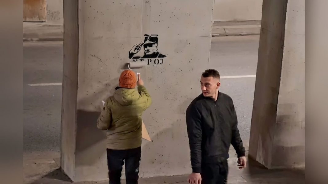 Nakon pobjede Studentske liste: Prekrečen mural Ratka Mladića, širom Srbije uklonjeni grafiti SNS-a - featured image
