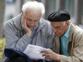 PENZIONERI NAJVIŠE GLEDAJU U OVE BROJKE: Kolika je najniža penzija u RS, a kolika u FBiH PENZIONERI NAJVIŠE GLEDAJU U OVE BROJKE: Kolika je najniža penzija u RS, a kolika u FBiH - featured image
